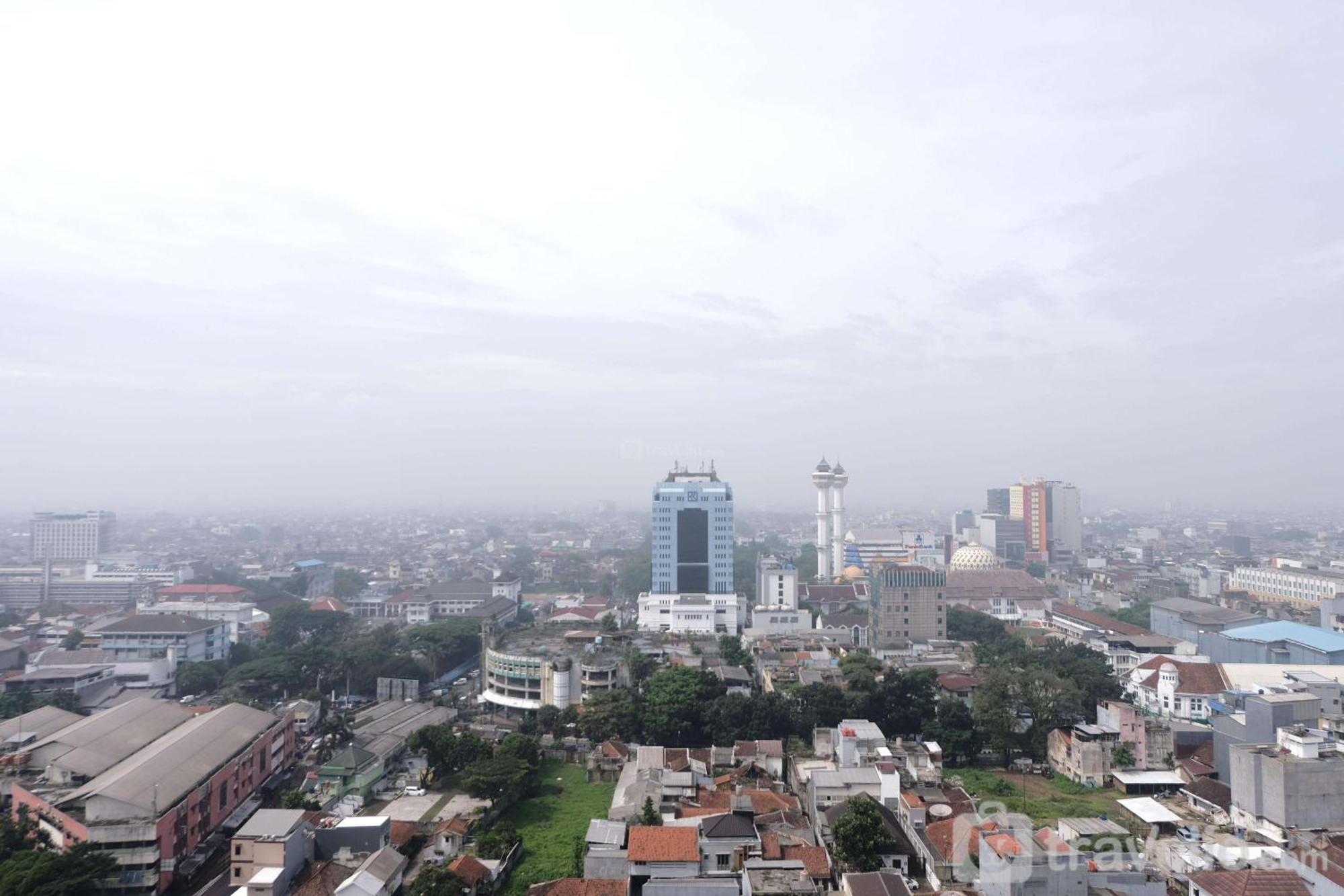 Apartemen Homey 3br At Braga Walk By Travelio *