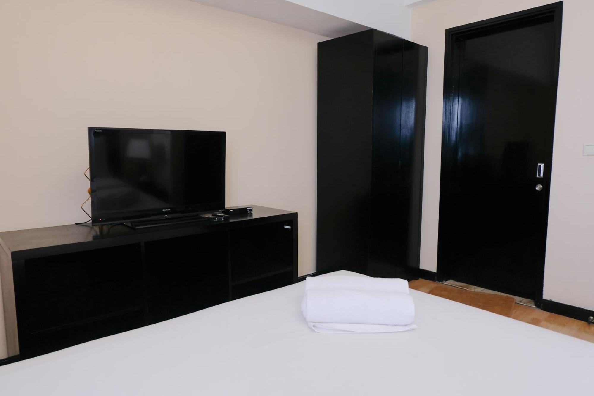 Apartemen Homey 3br At Braga Walk By Travelio
