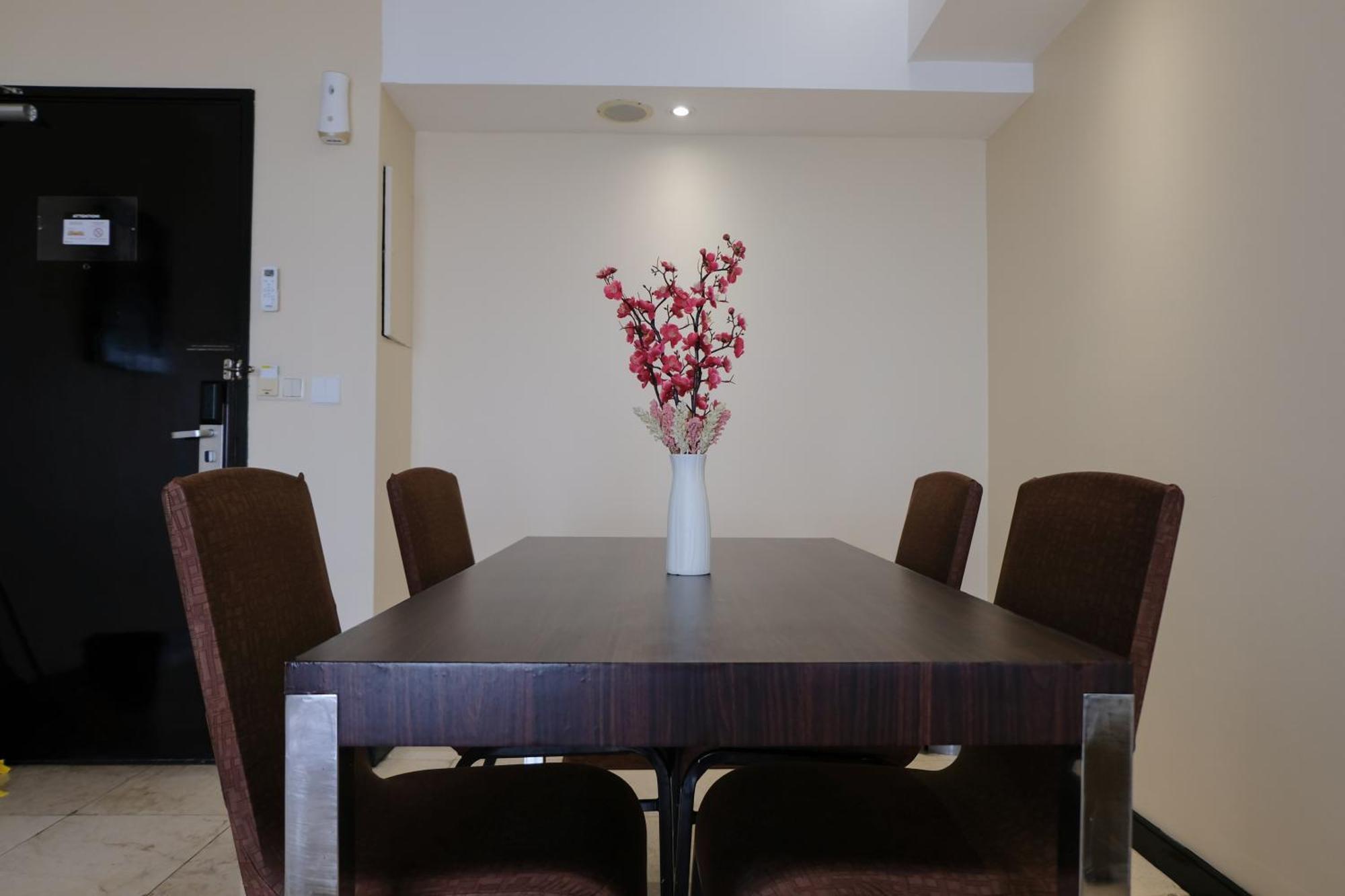 Homey 3br At Braga Walk By Travelio Bandung